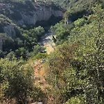 Le * Saint-Jean-de-Minervois